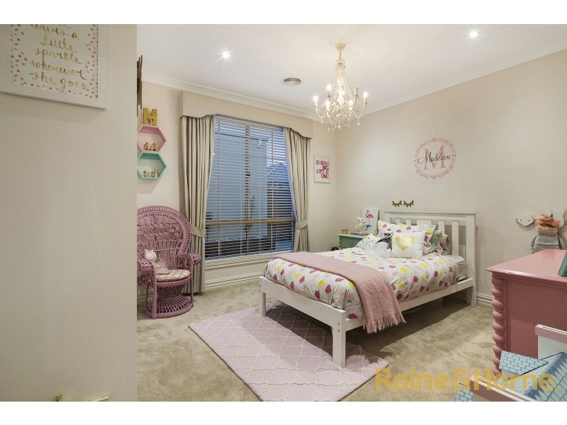 66 George Street, Taylors Hill VIC 3037