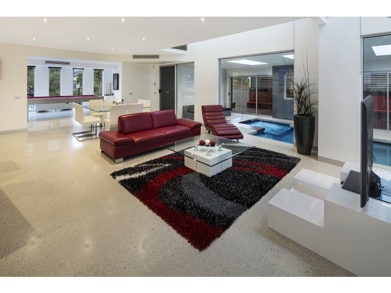 25 Glenmaggie Chase, Caroline Springs VIC 3023