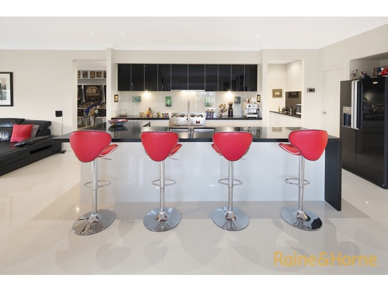 6 Chorlton Place, Caroline Springs VIC 3023