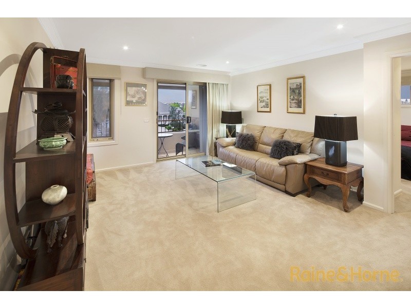 6 Chorlton Place, Caroline Springs VIC 3023