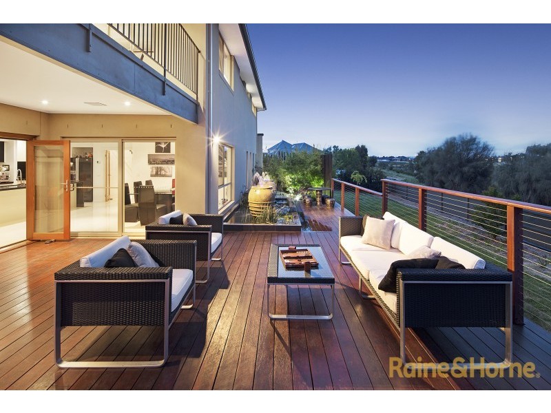 6 Chorlton Place, Caroline Springs VIC 3023