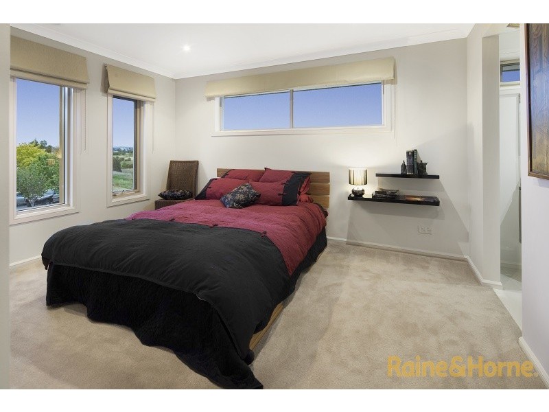 6 Chorlton Place, Caroline Springs VIC 3023