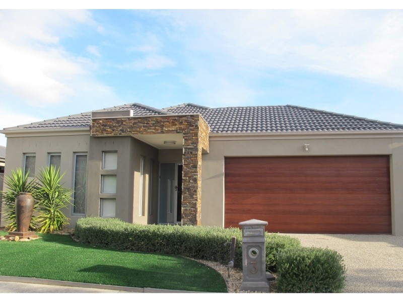 3 Daly Circuit, Caroline Springs VIC 3023