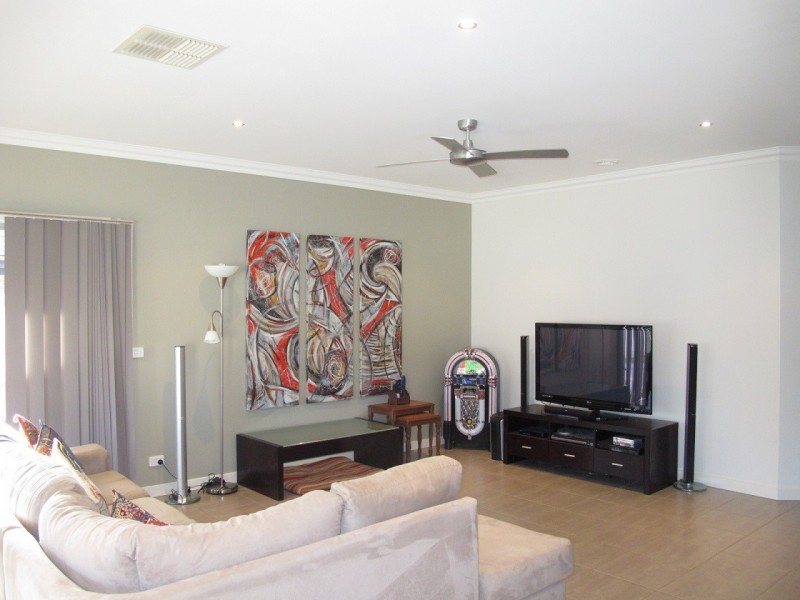 3 Daly Circuit, Caroline Springs VIC 3023