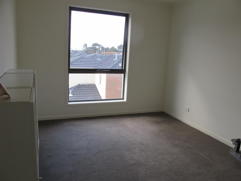 17/21-29 Trickey Avenue, Sydenham VIC 3037