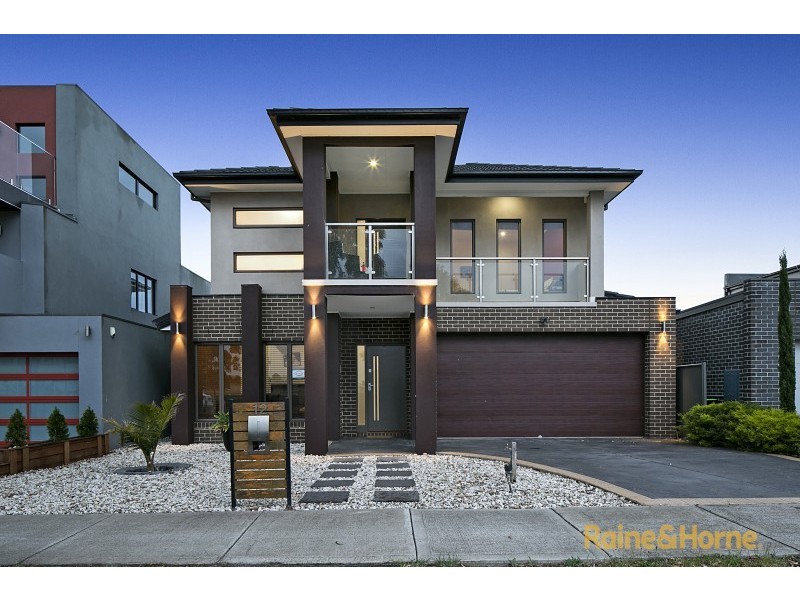 12 Brunton Avenue, Caroline Springs VIC 3023