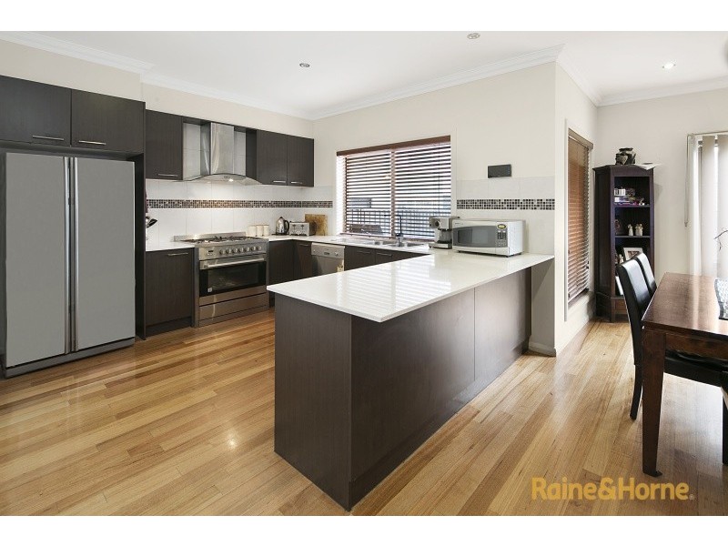 12 Brunton Avenue, Caroline Springs VIC 3023