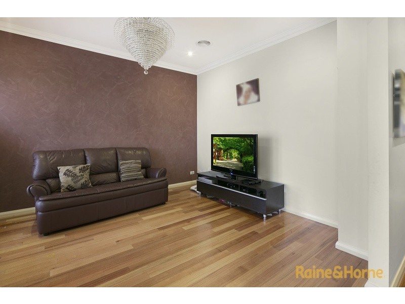 12 Brunton Avenue, Caroline Springs VIC 3023