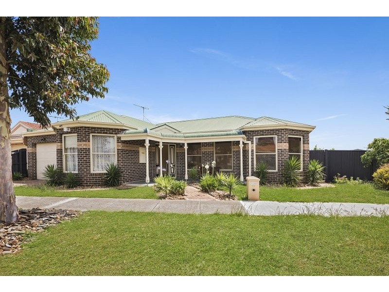 13 Hannah Avenue, Hillside VIC 3037
