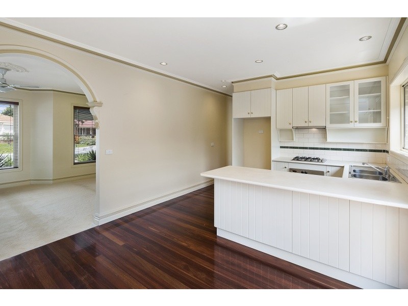 13 Hannah Avenue, Hillside VIC 3037