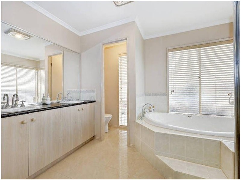 58 Jamieson Terrace, Taylors Hill VIC 3037