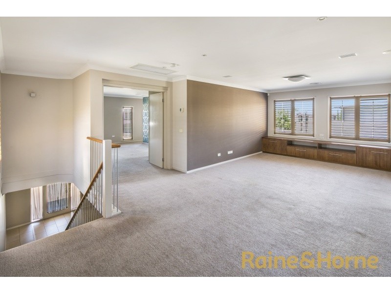 8 Drummond Street, Caroline Springs VIC 3023
