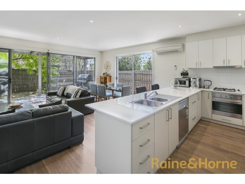 5/1-5 The Close, Caroline Springs VIC 3023