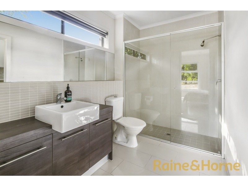 1 Garnet Way, Taylors Hill VIC 3037