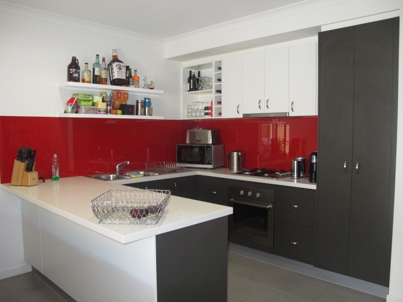 14 Oldis Close, Caroline Springs VIC 3023