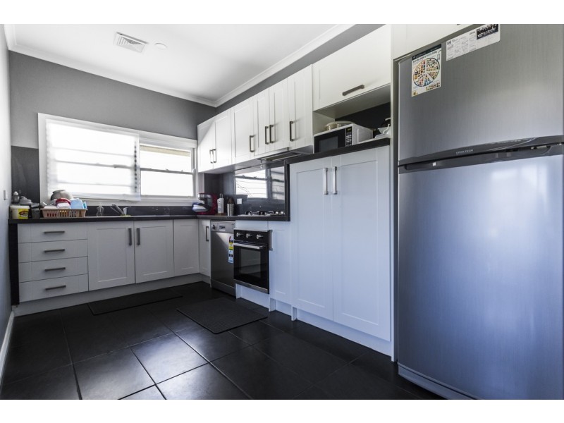 40 Clarke Avenue, St Albans VIC 3021