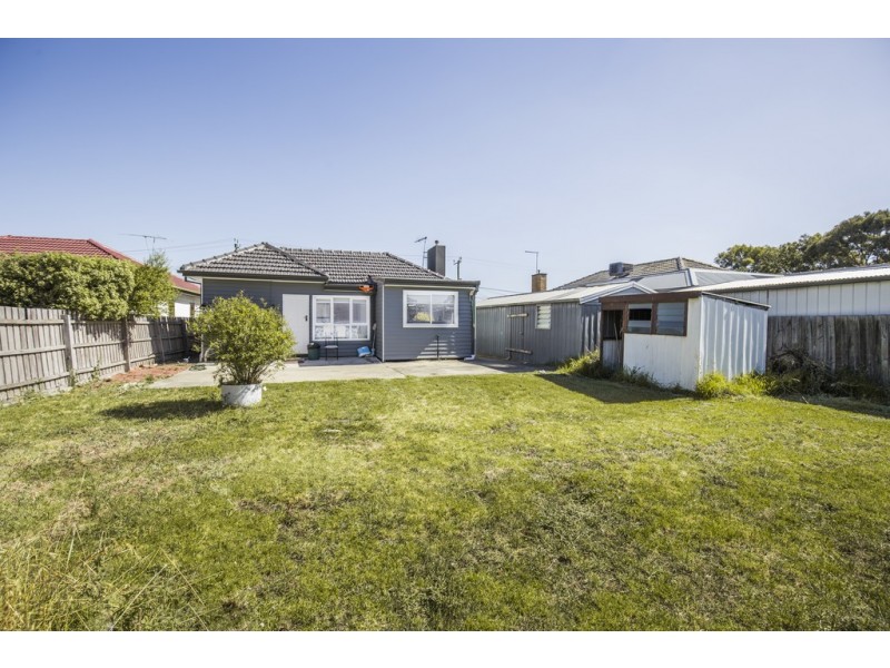 40 Clarke Avenue, St Albans VIC 3021
