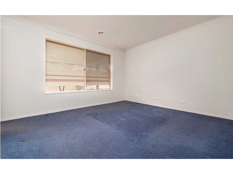 10 Rockland Court, Taylors Hill VIC 3037