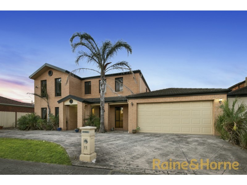 11 Edgewater Circuit, Cairnlea VIC 3023