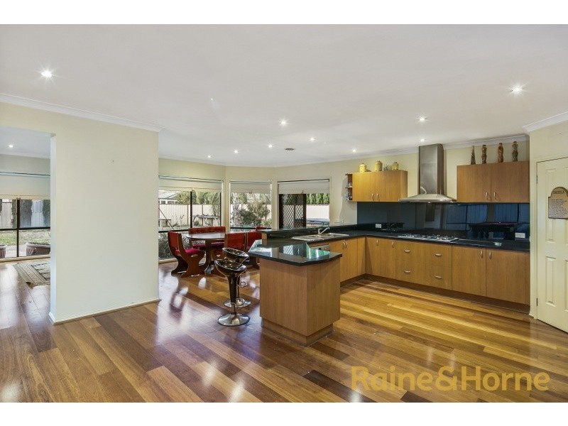 11 Edgewater Circuit, Cairnlea VIC 3023