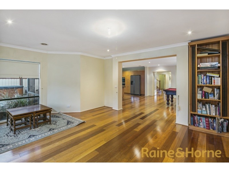 11 Edgewater Circuit, Cairnlea VIC 3023