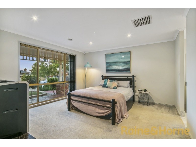 19 The Regency, Hillside VIC 3037