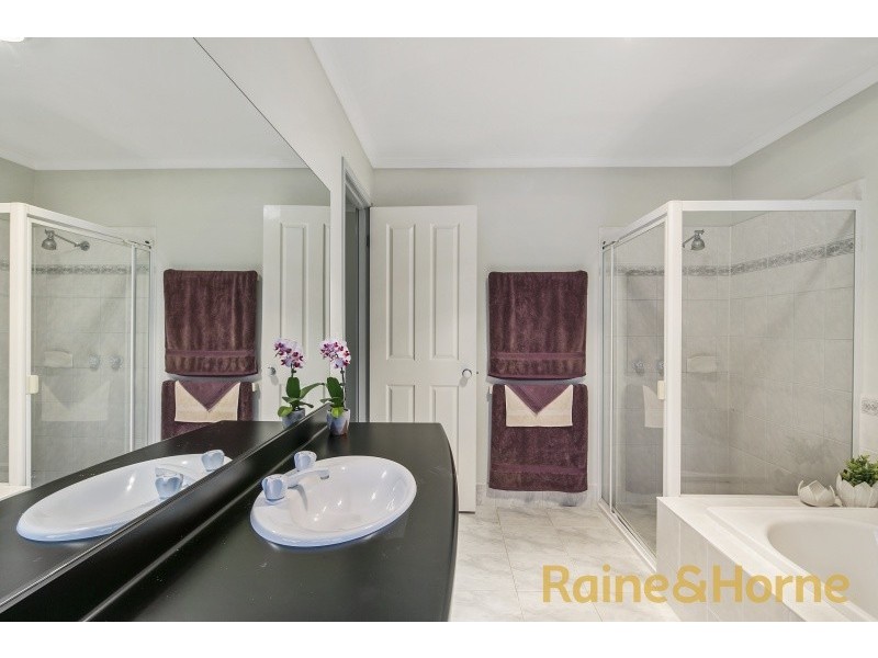 19 The Regency, Hillside VIC 3037