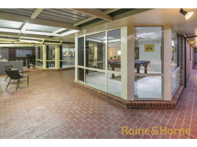 19 The Regency, Hillside VIC 3037