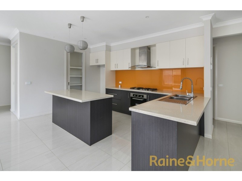 26 Annecy Boulevard ( Fraser Rise ), Plumpton VIC 3335
