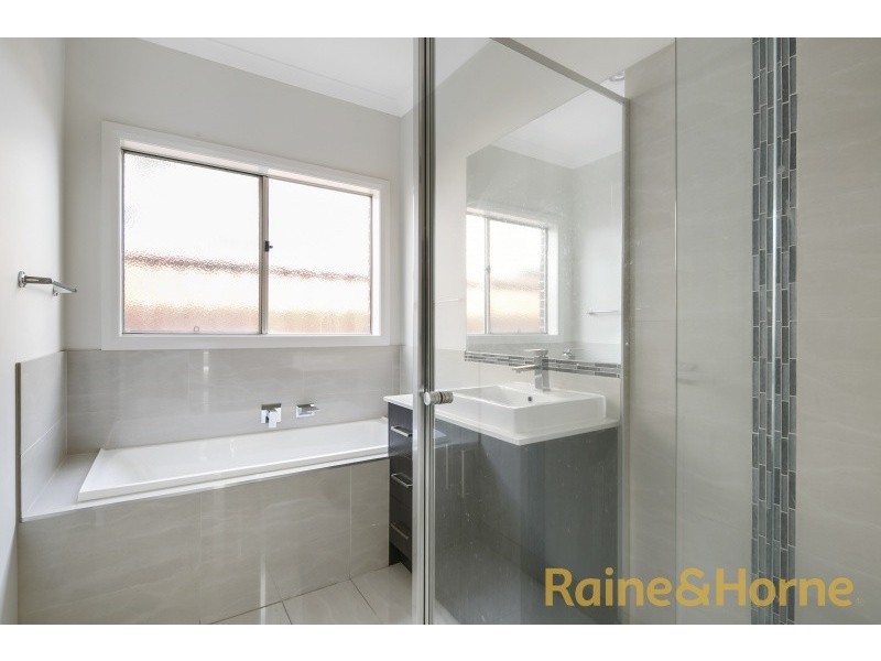 26 Annecy Boulevard ( Fraser Rise ), Plumpton VIC 3335