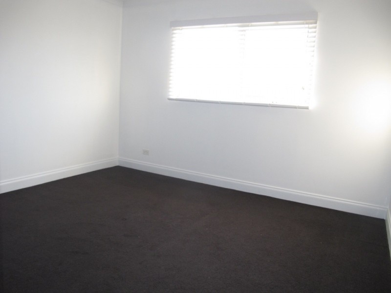 5 Lake Logan Way, Caroline Springs VIC 3023