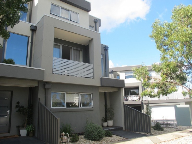 19/13 Greville Street, Caroline Springs VIC 3023