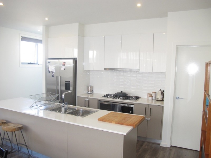 19/13 Greville Street, Caroline Springs VIC 3023