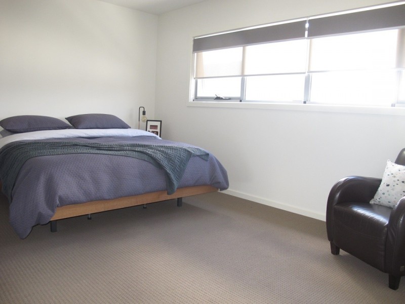 19/13 Greville Street, Caroline Springs VIC 3023