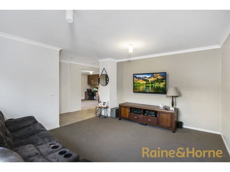 37 The Avenue, Sunbury VIC 3429