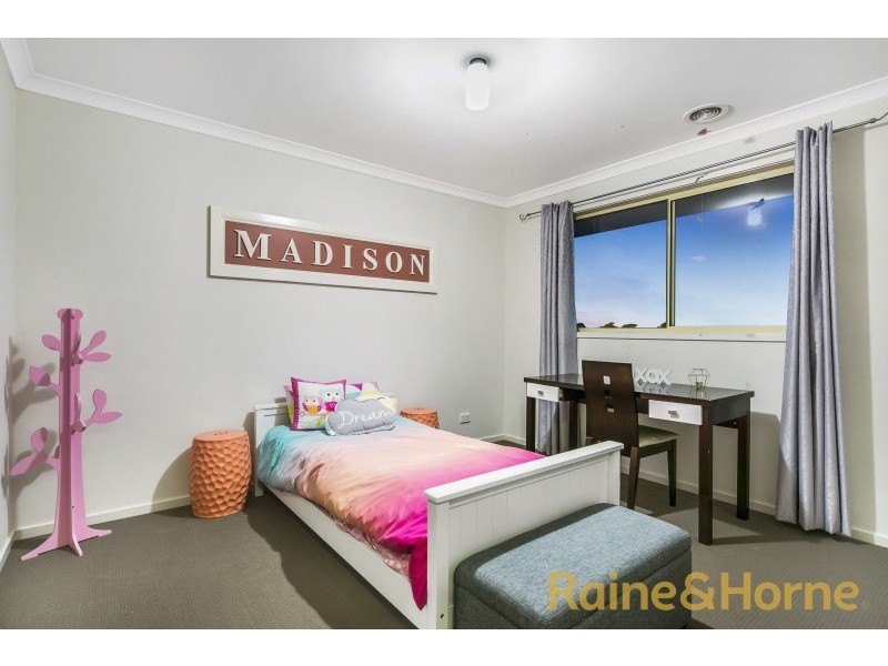 37 The Avenue, Sunbury VIC 3429