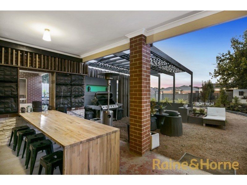 37 The Avenue, Sunbury VIC 3429