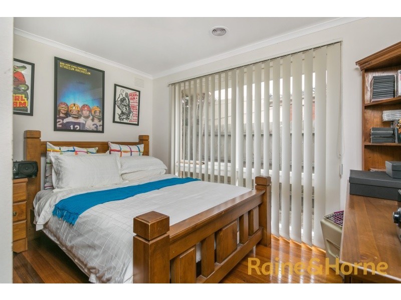 9 Camelot Drive, Albanvale VIC 3021