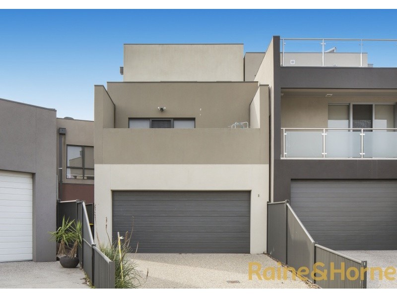 62 Commercial Road, Caroline Springs VIC 3023