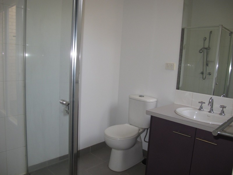 25 Viewbank Walk, Caroline Springs VIC 3023