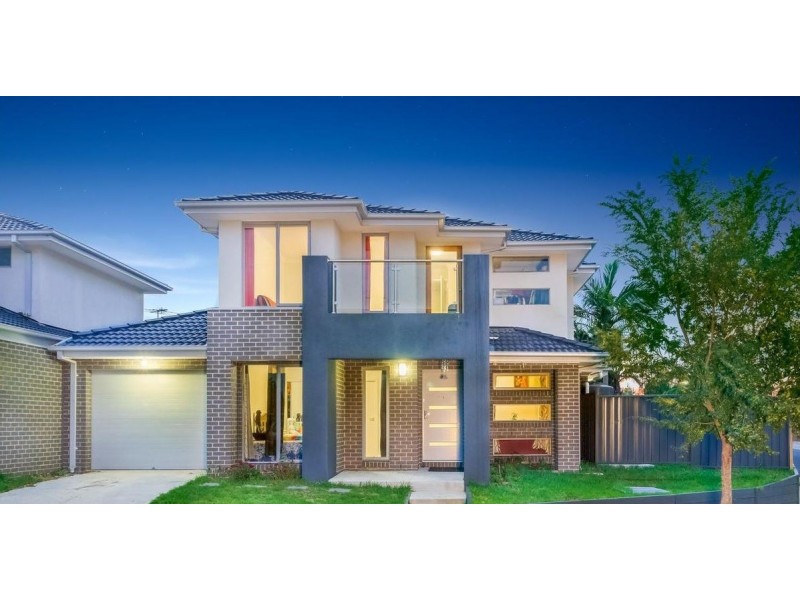 19 Bimbadeen Street, Burnside VIC 3023