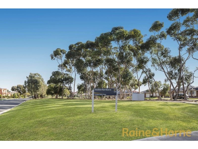 18 Stockton Drive, Cairnlea VIC 3023