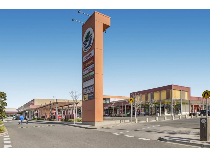 18 Stockton Drive, Cairnlea VIC 3023