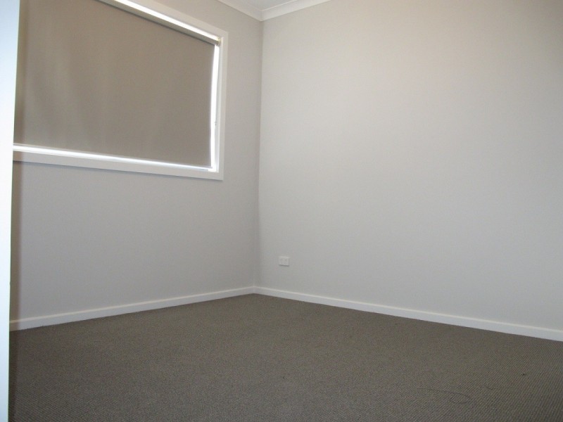 14 Fleece Road, Rockbank VIC 3335