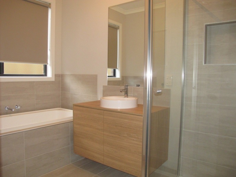 14 Fleece Road, Rockbank VIC 3335