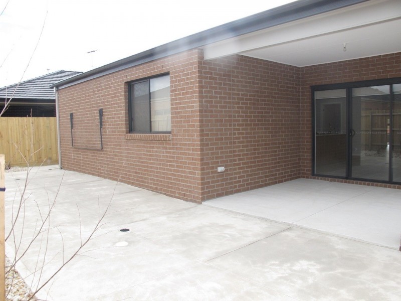 14 Fleece Road, Rockbank VIC 3335