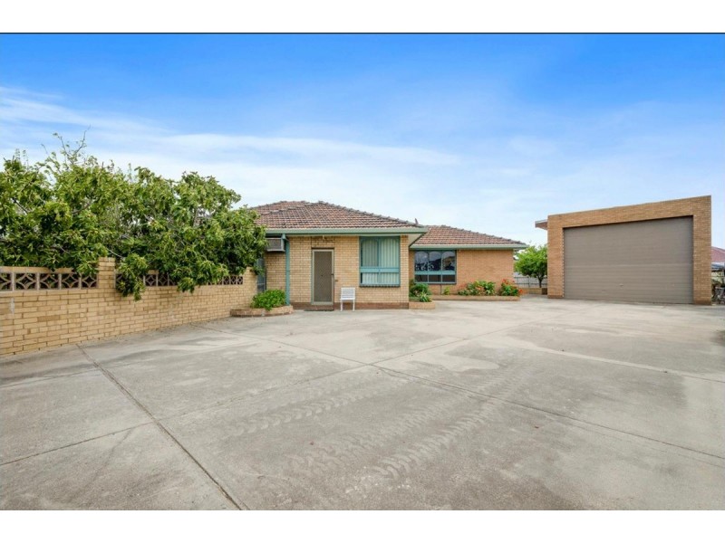 7 The Mews, Sunshine West VIC 3020