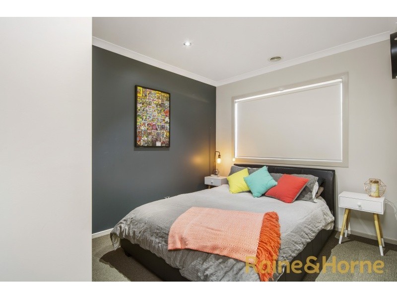 4 Phoenix Grove, Plumpton VIC 3335