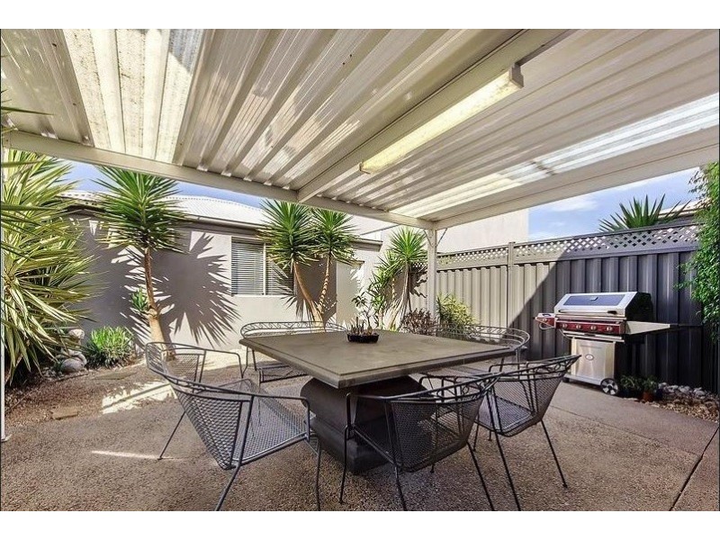 23 Parkes Way, Burnside Heights VIC 3023