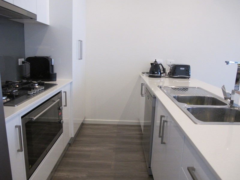 4/13 Greville Street, Caroline Springs VIC 3023